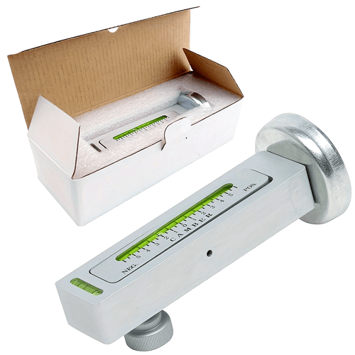 Automotive wheel alignment magnetic level