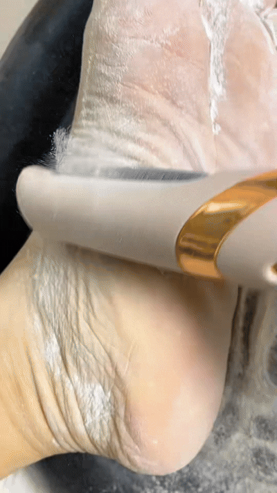 Electric foot grinder [with 2 grinding heads]