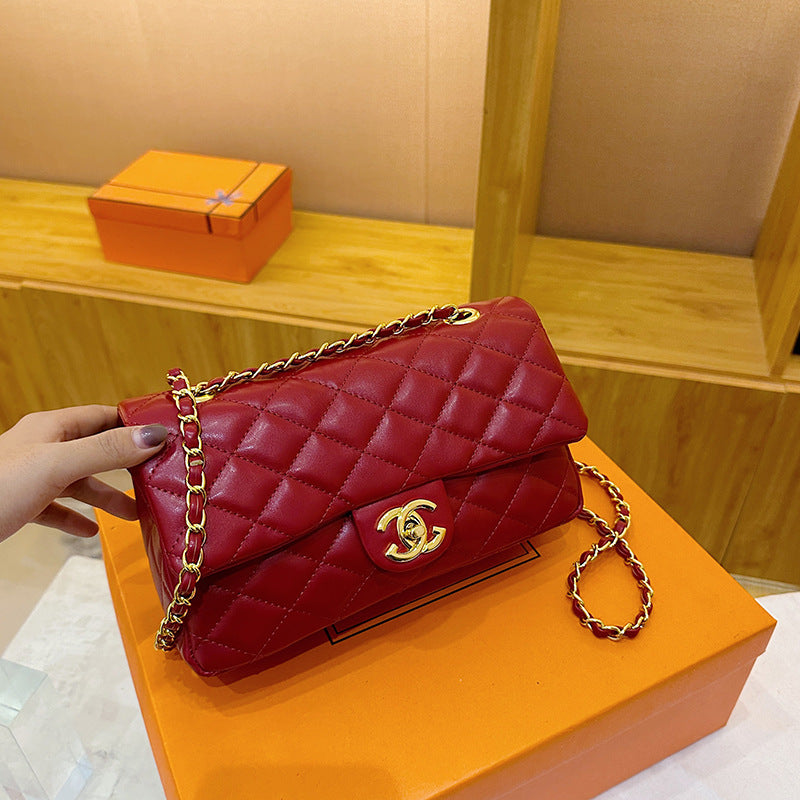 🔥【Promotional Price】Versatile and stylish diamond-quilted chain shoulder bag